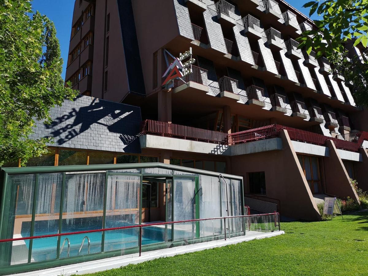 Evenia Monte Alba Hotel Cerler Ngoại thất bức ảnh