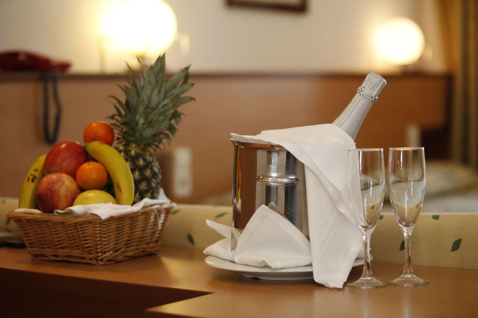 Evenia Monte Alba Hotel Cerler Ngoại thất bức ảnh